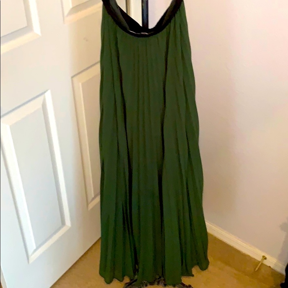 TD True Decadence Pleated Maxi Skirt sz 8 Petite